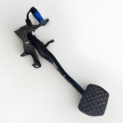 2013 - 2025 MAZDA CX-5 BRAKE FOOT STOP PEDAL W/ SENSOR & BRACKET OEM KD3121330A - Image 1 of 4