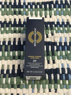 Protector solar en polvo mineral Brush On Block FPS 30 translúcido 3,4 g/,12 oz EXP 11/26 Foto 1 de 4
