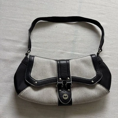 Bolso de hombro Cole Haan Megan Y2K de lona negro y gris Foto 1 de 4