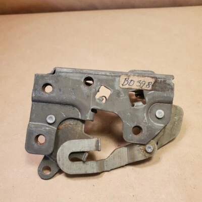 NOS Jaguar XJ6 Series 1 and 2 Front Right RH Door Lock BD39804 - Image 1 of 4