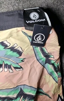 Volcom Polydactal Board Shorts Men's Size 38  Swim Trunks Swimsuit "ROSE" "New " - Image 1 of 4