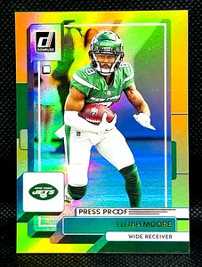 2022 Donruss Premium - ELIJAH MOORE #140 - Gold Press Proof Holo Prizm - NY JETS - Picture 1 of 2
