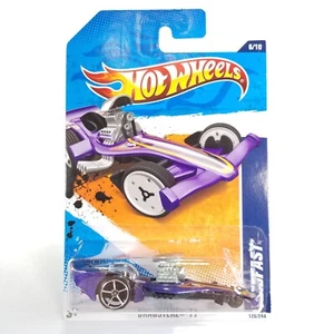 Hot Wheels Error Madfast Purple 2011 #126/244 Dragsterz #6/10 New on Card - Picture 1 of 8