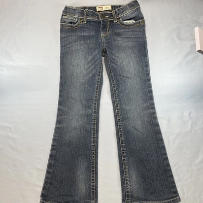 L.E.I. Chelsea. Baja altura. Corte de bota. Jeans vaqueros oscuros. Niñas Talla 7 Regular.  Foto 1 de 4