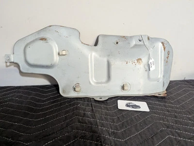 1990 - 1997 年马自达 Miata Mx5 Oem 后备箱燃料填充颈盖访问面板 NA 90-97 — 第 1/4 张图片