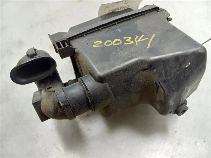 CAJA FILTRO AIRE TOYOTA PRIUS C 1.5L 4CYL 12-19  Foto 1 de 4