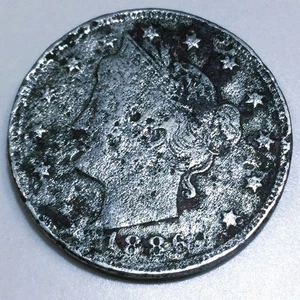 Hermosa moneda de níquel Liberty V de 1886 fecha rara - Imagen 1 de 2