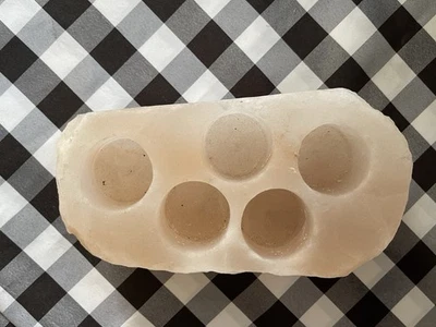 Candelabro con luz de té de roca de sal del Himalaya Foto 1 de 3