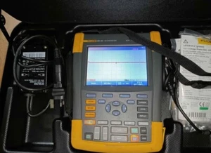 Fluke 190-204 ScopeMeter 4 Channel 200MHz Oscilloscope 190 104 - Picture 1 of 5