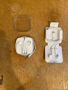 Genuine Apple corded earbuds two piece set BRAND NEW LOC OFF - Photo 1 sur 6