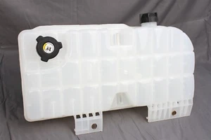 Tanque de depósito de refrigerante para KENWORTH T680 T600 Peterbilt 386 389 337 N5346001 - Imagen 1 de 2
