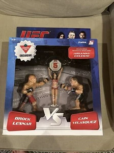 Brock Lesnar - Cain Velasquez - Arianny Celeste UFC Round 5 MMA Canadian Tire Ex - Picture 1 of 7
