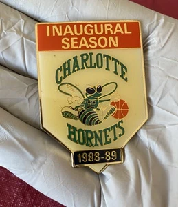 NBA Charlotte Hornets 1988-89 Inaugural Season Brooch Pin Limited Edition - Picture 1 of 2
