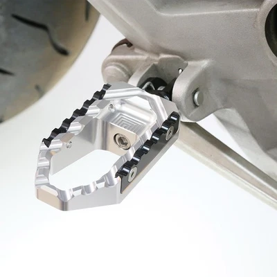 Clavijas delanteras de crucero plateadas TRC para Triumph Street Triple 765 R/R 17-22 23 24 Foto 1 de 4