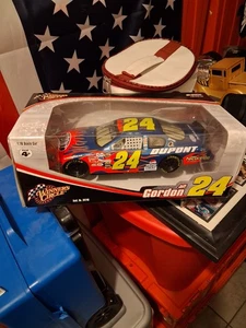 2006 Winner Circle Jeff Gordon #24 1:18 Diecast Car Dupont  Flames - Picture 1 of 4