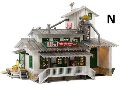 N Scale - H&H FEED MILL, BUILT, LED LIGHT - WOO-BR4949 - Image 1 of 4