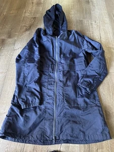 Lululemon Easy As Rain Jacket size 6 True Navy - Picture 1 of 3