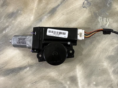 06-10 Hummer H3 Sunroof Moon Roof Electric Power Motor 471071-10670 OEM - Image 1 of 4