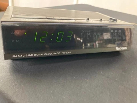 National Panasonic Clock Radio RC6065 50/60Hz Japan VINTAGE Mid century 1980s Cover