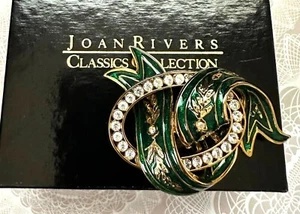 Broche prendedor vintage Joan Rivers esmalte verde y estrás transparente cinta lazo - Imagen 1 de 8