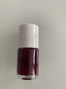 Nails Inc Be Yours  "Kensington High street" Red Nail Polish 10ml - Picture 1 of 2
