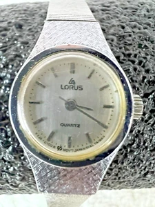 LORUS V236-0050 silver women's watch stainless steel bracelet band - Picture 1 of 9