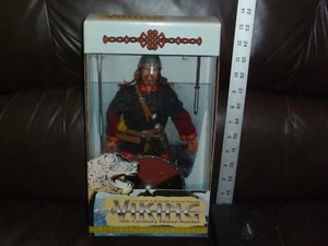 SOLDADOS PERROS 2003 VIKINGOS SIGLO IX Norse Raider 12 pulgadas en caja - Imagen 1 de 10