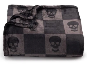 SKULL CHECKERS Black & Gray 5x6 ft Oversized Plush THROW BLANKET The Big One NEW - Picture 1 of 5