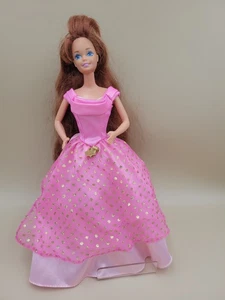 Mattel Princesa Barbie Morena Moda Muñeca Rosa Vestido Rojizo Marrón Pelo Azul  - Imagen 1 de 7