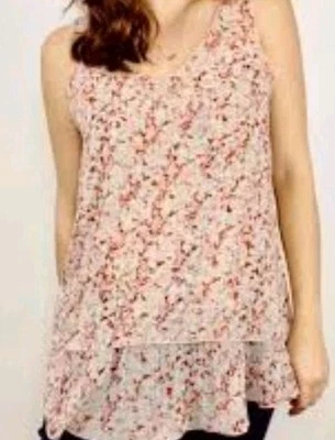 CAbi | Camiseta sin mangas 5032 Bella ligera rosa floral cuello en V en capas talla M Foto 1 de 4