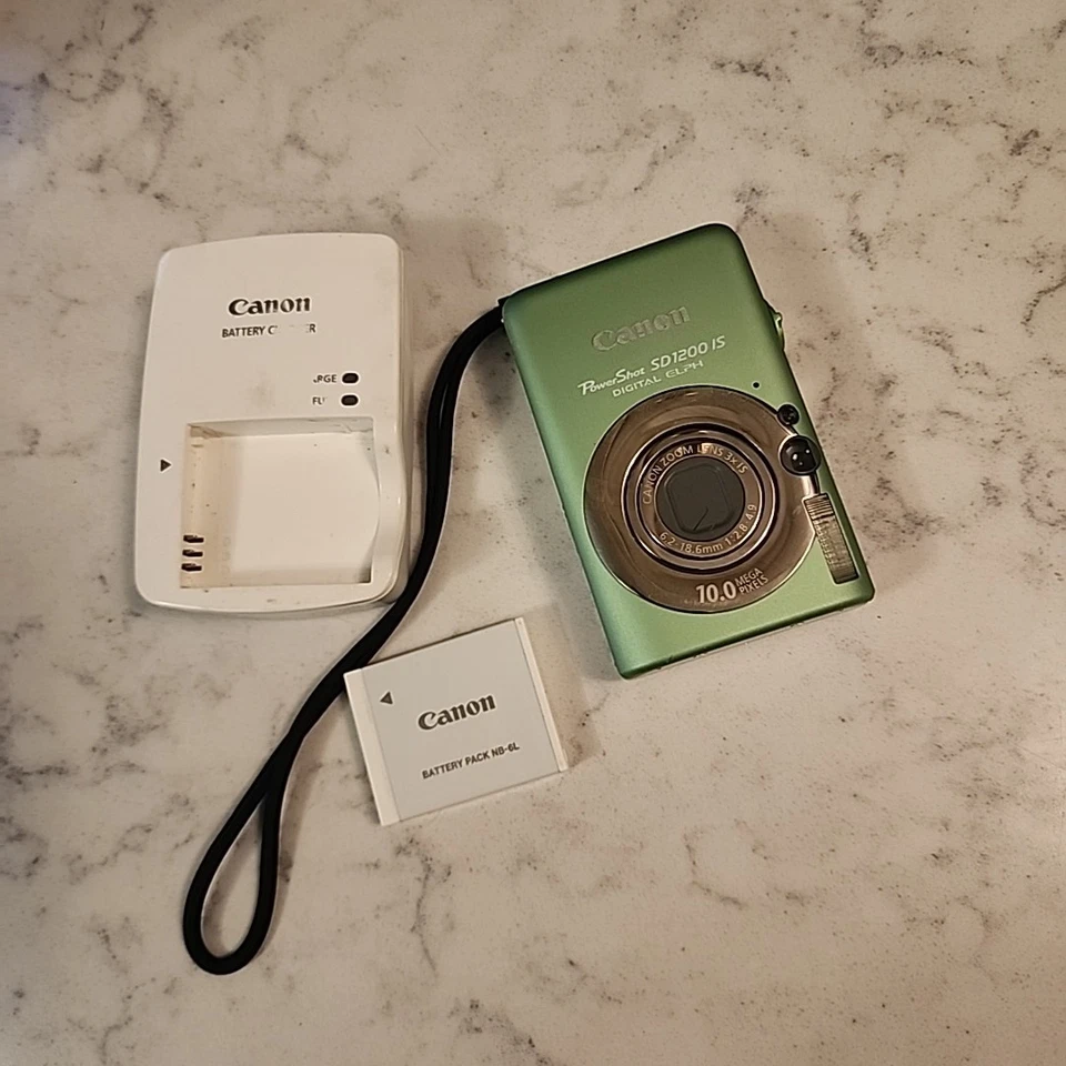 Canon PowerShot SD1200 IS Digital ELPH 10.0MP  Digital Camera w/Charger (TESTED) - Image 1 of 4