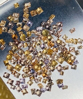 Piedra preciosa granate multicolor sin tratar princesa brillante 14,60 quilates 2-2,5 mm Foto 1 de 3