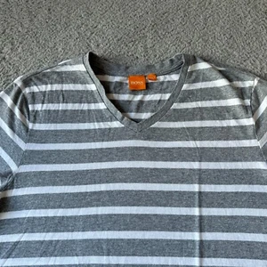 NEW HUGO BOSS T Shirt Mens Small Gray White Striped V-Neck Casual Outdoor - Picture 1 of 10