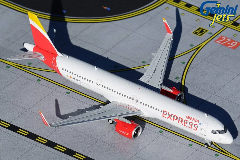 Avión comercial Airbus A321Neo Iberia Express blanco con cola roja 1/400 diec Foto 1 de 1