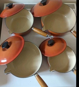 Le Creuset Terrakotta Kochtöpfe 16 18 20 22 einwandfreier unbenutzter Zustand - Bild 1 von 23