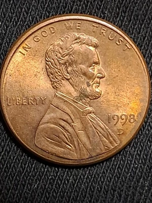 Off-Center Punch, Die-Fill-Error 1998 D Lincoln Memorial Cent. Red #312 - Image 1 of 3