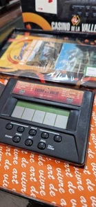 GIOCO DA TAVOLO VINTAGE VIDEO POKER CON SCATOLA E VHS SIGILLATO - Foto 1 di 5