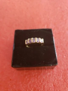 AVON Gold Tone With Cute Purple Stone Nice Ring Size 5 - Picture 1 of 7