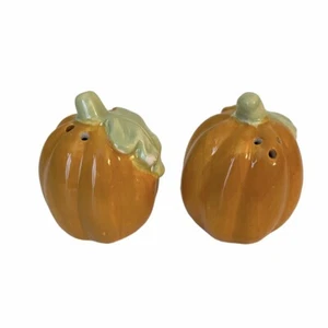 Salero y pimentero de calabaza de cerámica pintado a mano Halloween otoño otoño decoración - Imagen 1 de 4