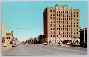 Postcard - Clovis, New Mexico - Main Street, Conoco Gas - circa 1950s (Q40) - Picture 1 of 2