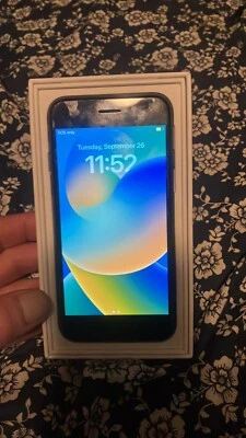 Apple iPhone SE 2.ª Generación - 64 GB - Negro (Straight Talk) A2275 (CDMA + GSM) Foto 1 de 2