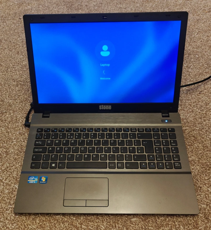 Clevo W550EU Stone NT310 i3 Laptop Windows 11 Webcam DVD SSD HDMI BT Cheap - Image 1 of 4