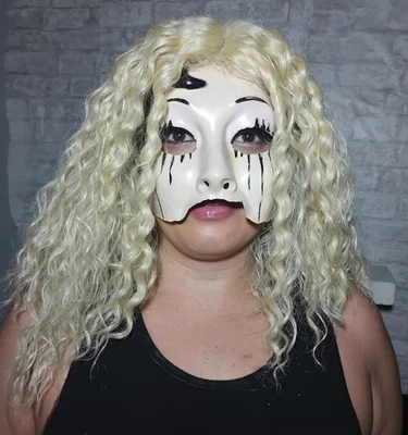 Blonde Gold Brown Short Natural Wavy Curly Blonde Wig Women's Synthetic Hair - Image 1 of 4