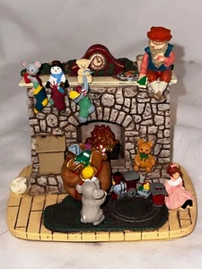 Hallmark Keepsake Santas Favorite Stop Artist Signed Fireplace '93 - Picture 1 of 3