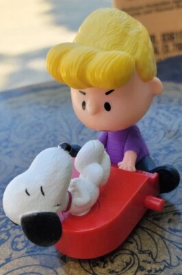 "Figura de acción Schroeder Piano & Snoopy 2015 4,25"" McDonald's #9 película Peanuts" Foto 1 de 2
