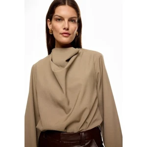 Róhe Langarmshirt mit drapiertem Schurwolle - Bild 1 von 13