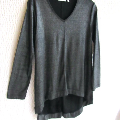 Top túnica elegante gris plata Habitat Top S ropa para vivir apto para viajes Foto 1 de 4