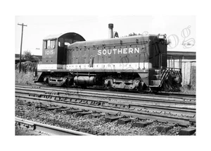 Locomotore diesel Ferrovie del Sud #1015 5x7 - Foto 1 di 1