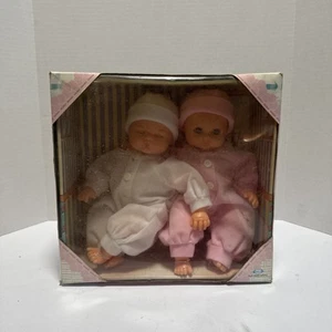 Bambole vintage Laurel Twin vinile bambino e ragazza stivaletti e orsacchiotti KB TOYS - Foto 1 di 2