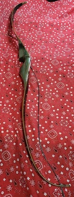 ARCO RECURVO MANO IZQUIERDA CAZADOR KODIAK ACCIONADO POR VIDRIO OSO 60" 60# LH TRADICIONAL  Foto 1 de 4